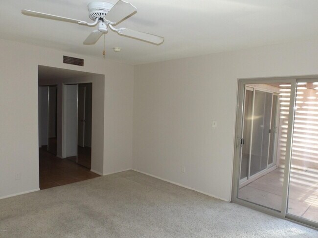 Building Photo - 2705 E Cactus Rd