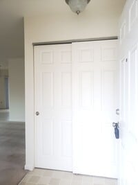 Building Photo - 909 Gellatly Ave