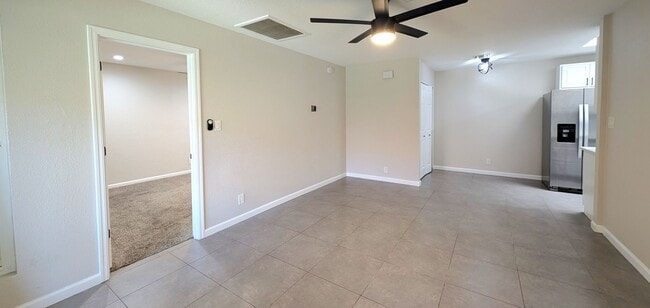 Building Photo - 2 Bedroom Condo Unit in the Colonia Coronita Chandler Townhomes Community Near E Chandler Rd and ...