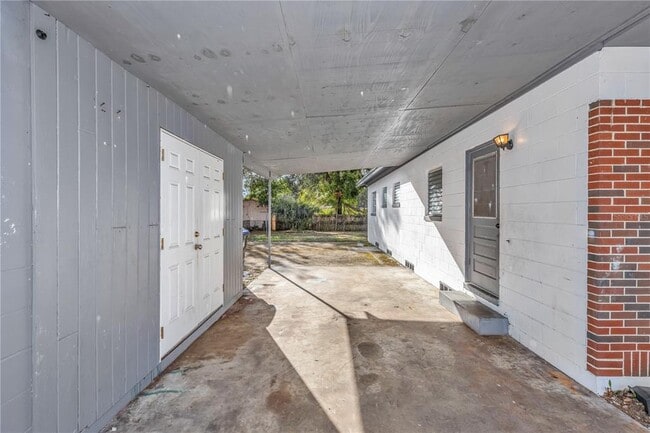 Building Photo - 4726 Abaca St