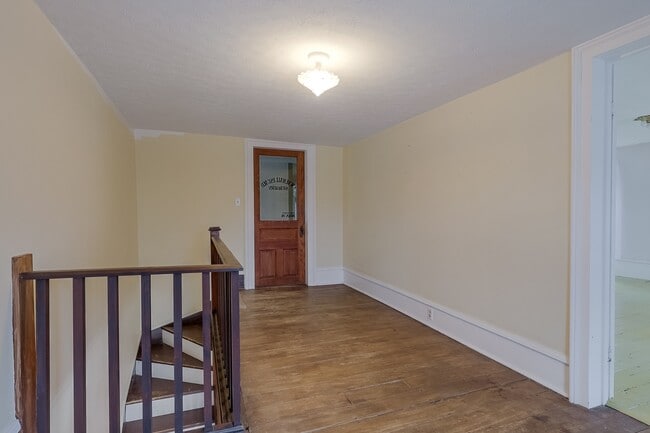 Building Photo - 329 Grayson St