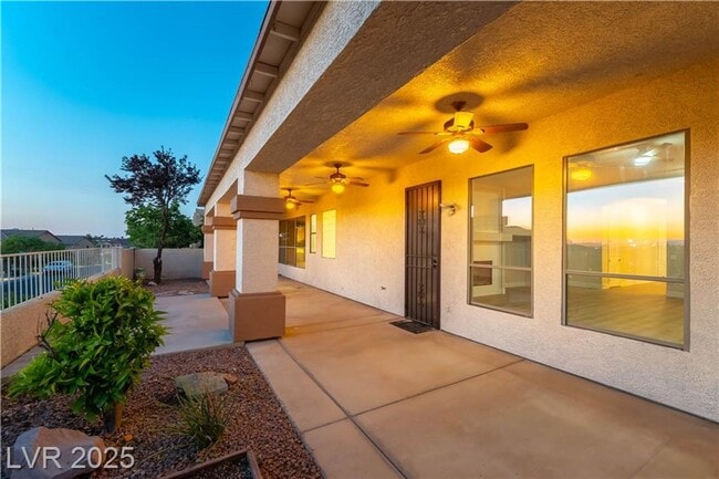 Building Photo - Amazing single story 3-bedroom home with A...