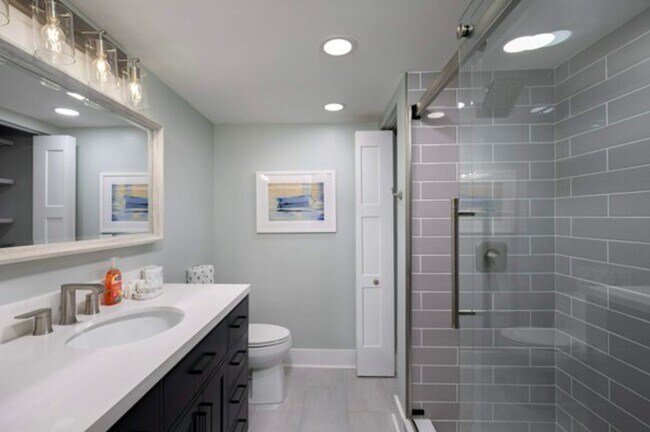 Building Photo - 3635 Seaside Dr
