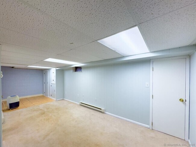 Building Photo - 111 Irving St