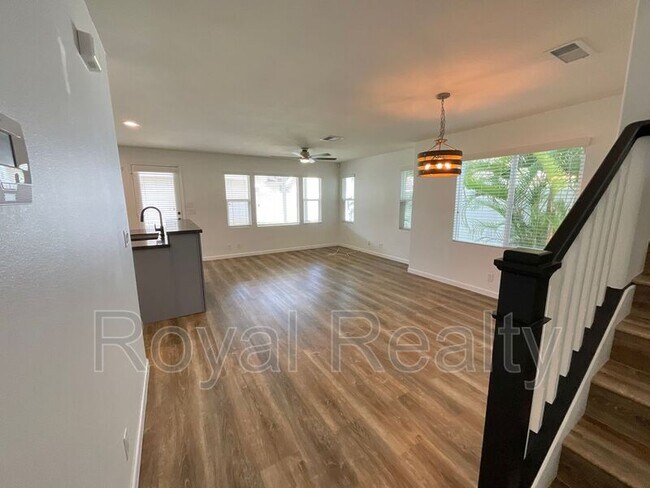 Building Photo - 91-1355-1355 Kaileolea Dr