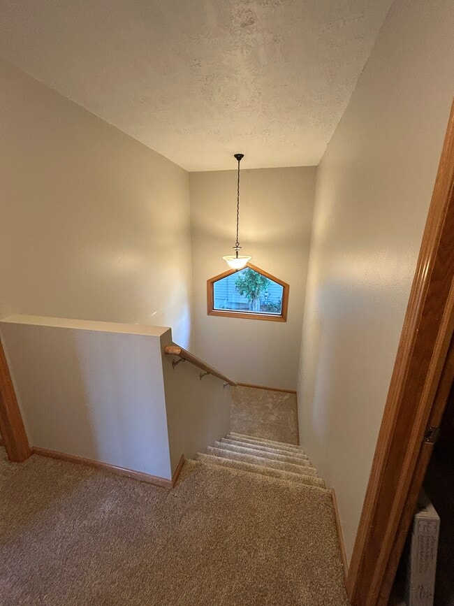 Building Photo - 2109 S Holt Ave