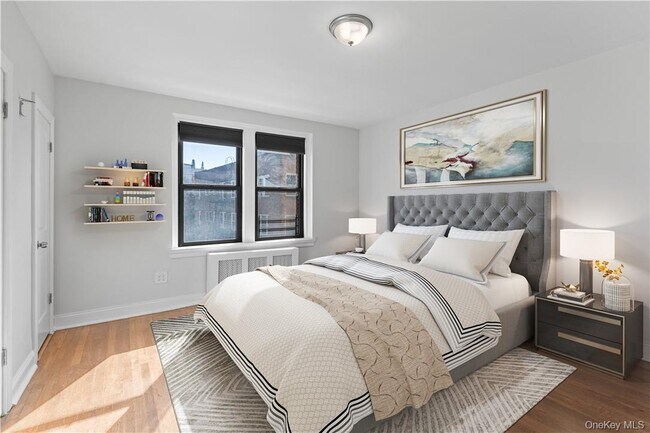 Building Photo - 250 Martine Ave