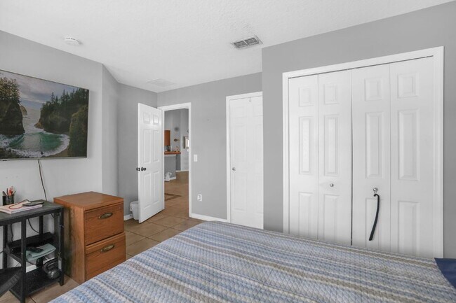Building Photo - 2620 Willow Glen Cir