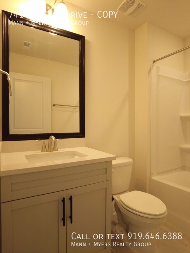 Building Photo - 741 Andrade Dr