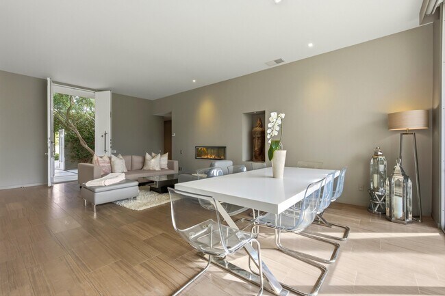 Building Photo - 47125 El Menara Cir