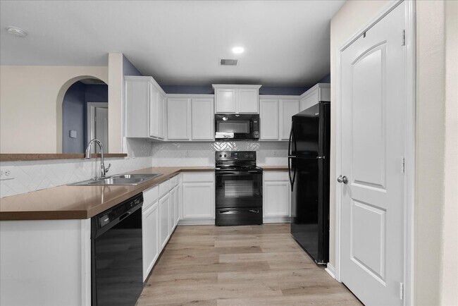 Building Photo - 5727 Treasure Cove Rd