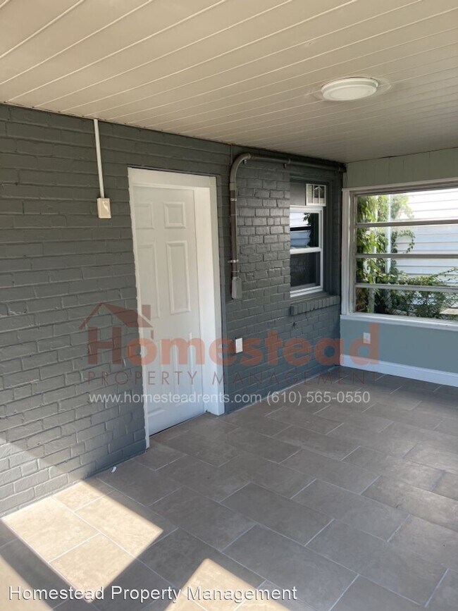 Building Photo - 3 br, 1.5 bath House - 129 Ervin Ave