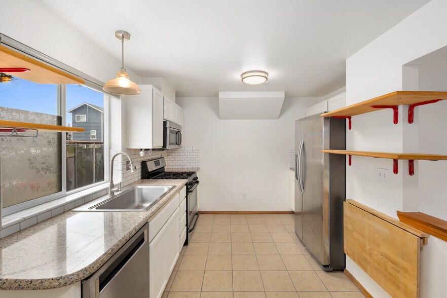 Building Photo - 8823 Delridge Way SW