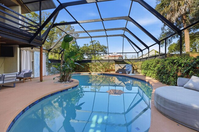 Building Photo - 13609 Heritage Way