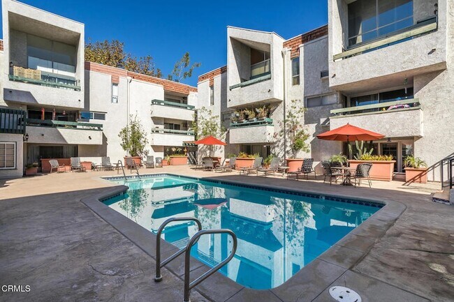 Building Photo - 355 S Los Robles Ave