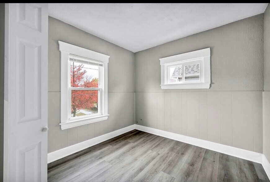 Building Photo - 2023 Robin St