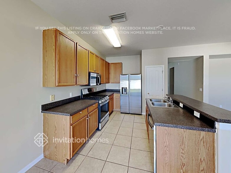 Building Photo - 6606 Colonial Lake Dr