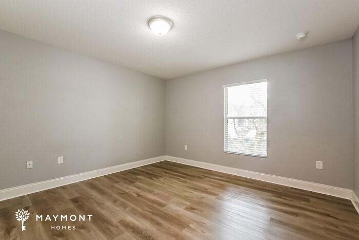 Building Photo - 2451 Foxhollow Rd