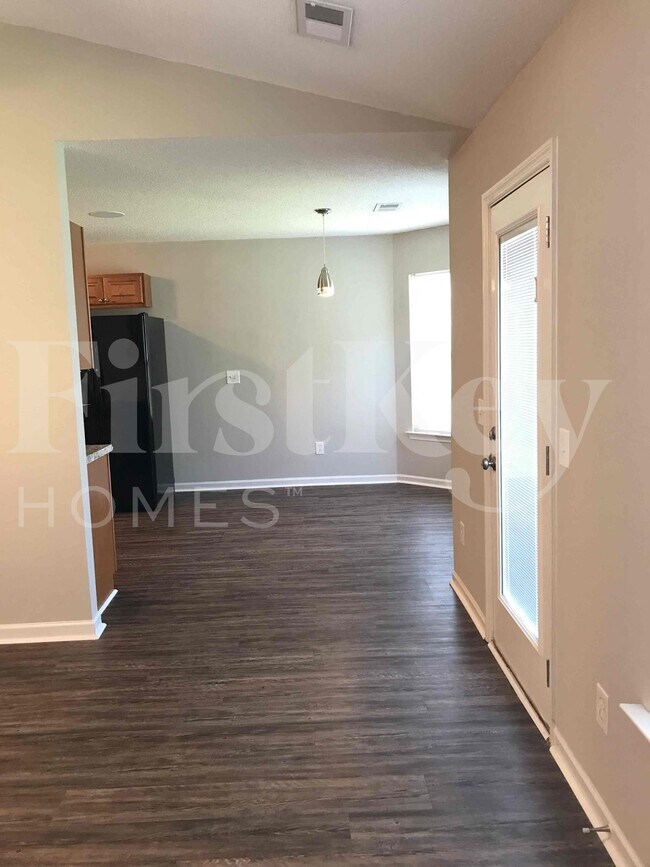 Building Photo - 120 Pointer Dr