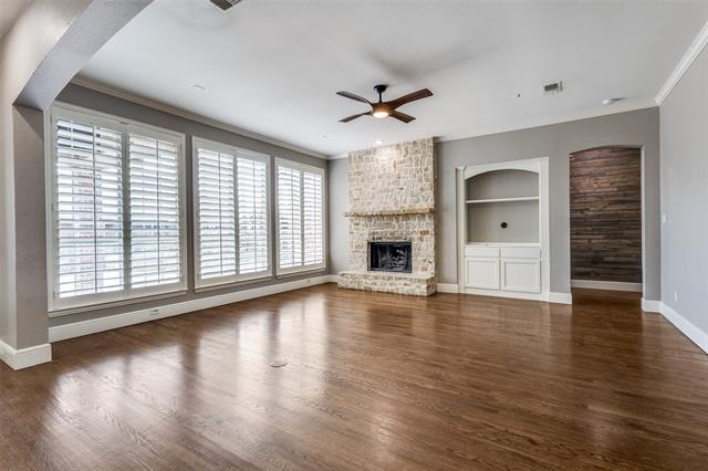 Building Photo - 840 High Willow Dr