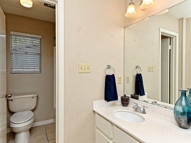 Building Photo - 8300 Dixon Dr