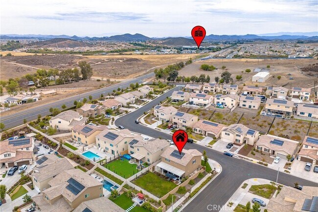 Building Photo - 33063 Table Rock Dr