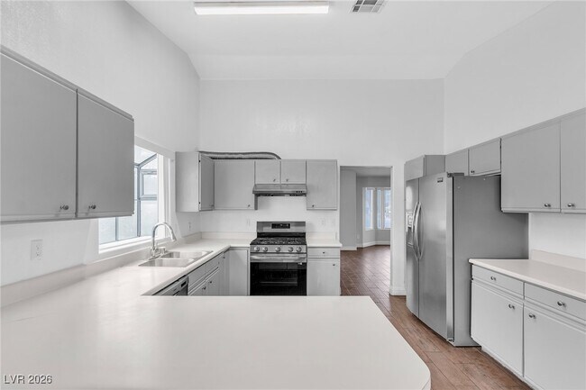 Building Photo - 3975 Duneville St