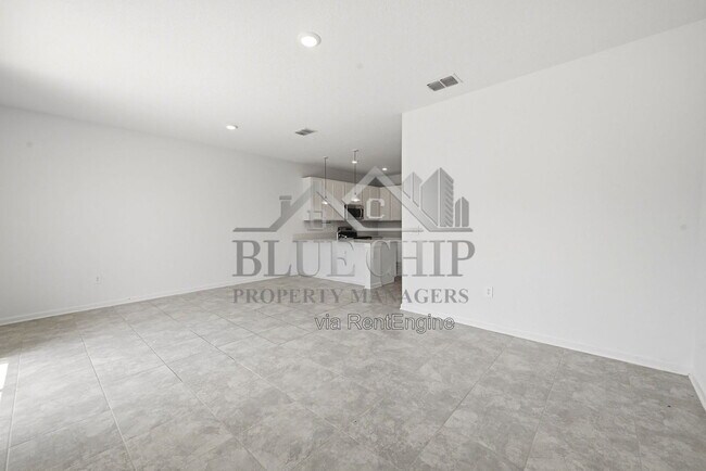 Building Photo - 2634 Runners Cir