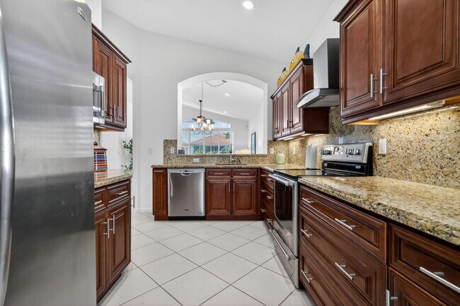 Building Photo - 7116 Cataluna Cir