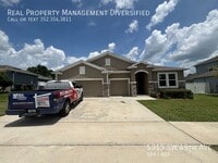 Building Photo - 5915 SW 49th Ave