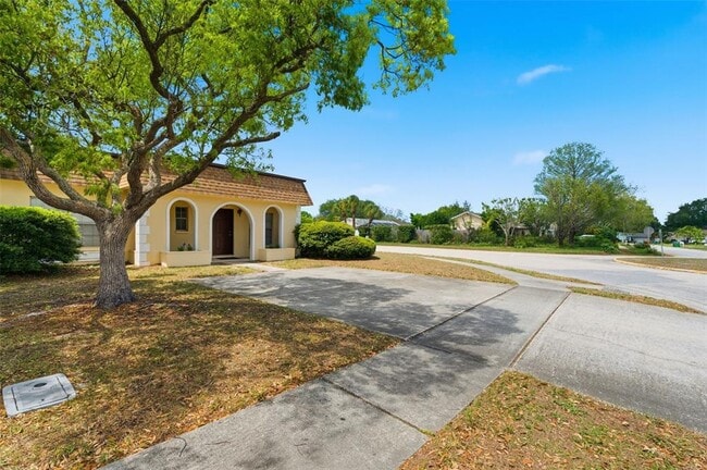 Building Photo - 9992 86th St