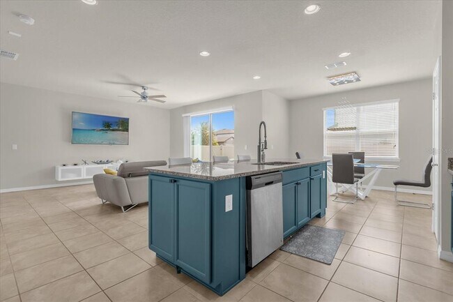 Building Photo - 2742 Red Horse Dr