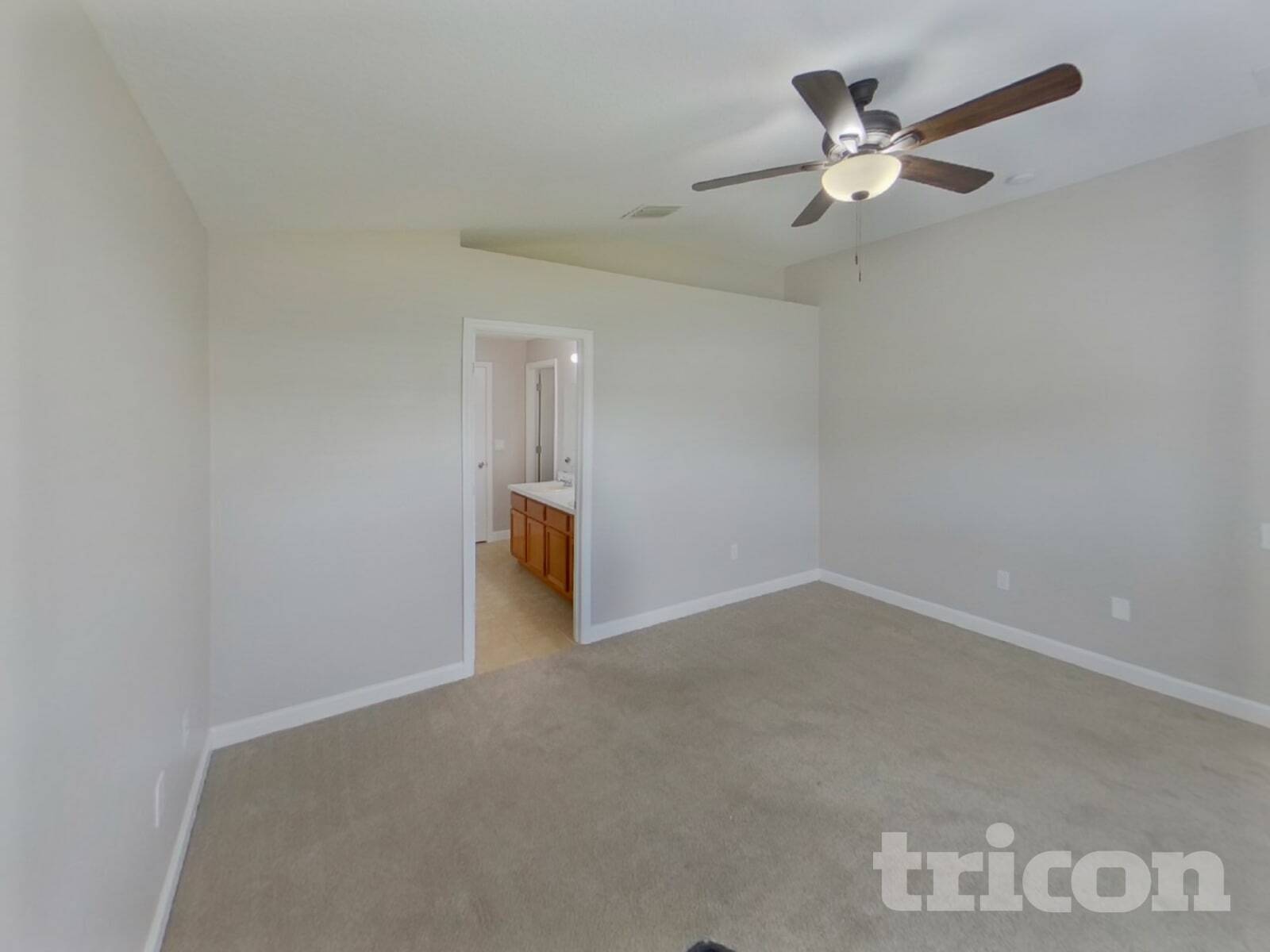 Building Photo - 945 Ridge Haven Dr