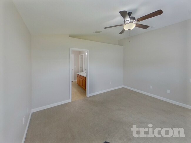 Building Photo - 945 Ridge Haven Dr