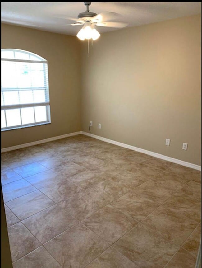 Building Photo - Charming 4 bed - 2 bath in North Port, Available Now!