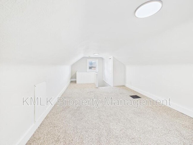 Building Photo - 2899 Northland St