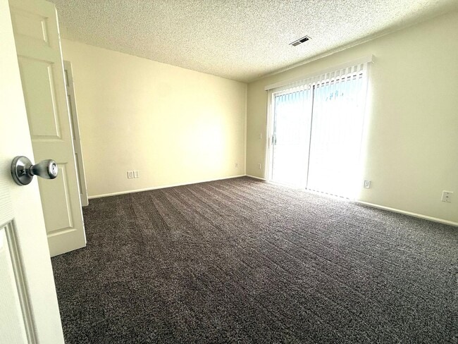 Building Photo - 8460 Everett Way