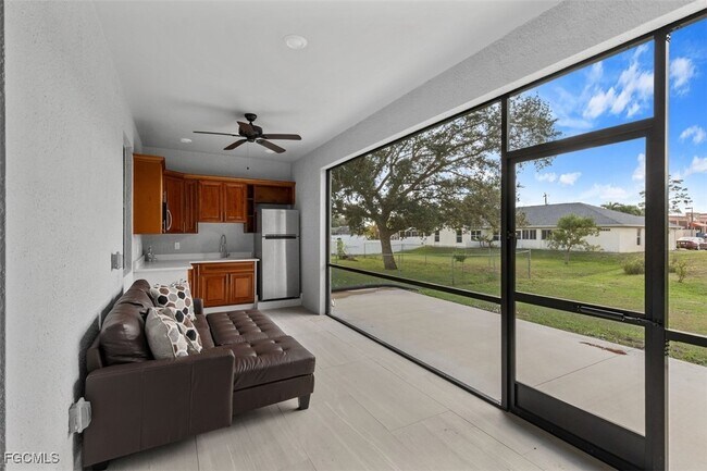 Building Photo - 2709 6th St W