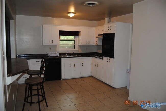 Building Photo - 3052 Boswell Dr NW