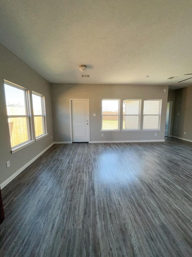 Building Photo - 51 County Rd 5102B