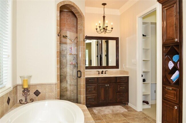 Building Photo - 5145 Stonewater Loop