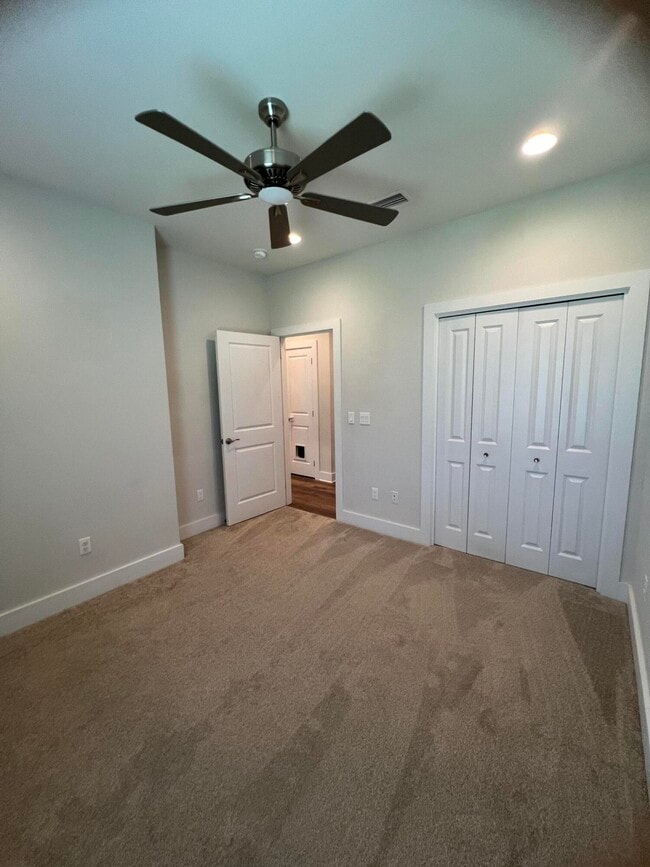 Building Photo - 201 Marsh Landing S