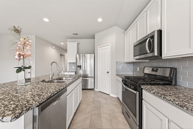 Building Photo - 7558 Highland Chase Dr