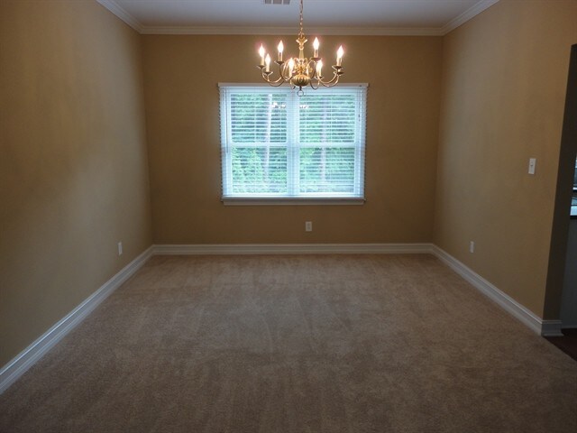 Building Photo - 623 Chesterfield Dr