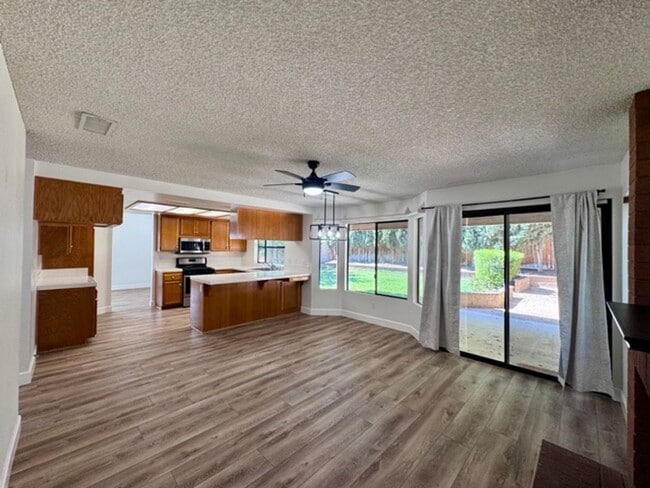 Building Photo - Spacious 4 Bedroom Home in Temecula’s Vine...