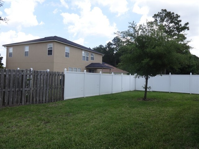 Building Photo - 1433 Creek Point Boulevard