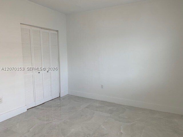 Building Photo - 7207 Bay Dr E