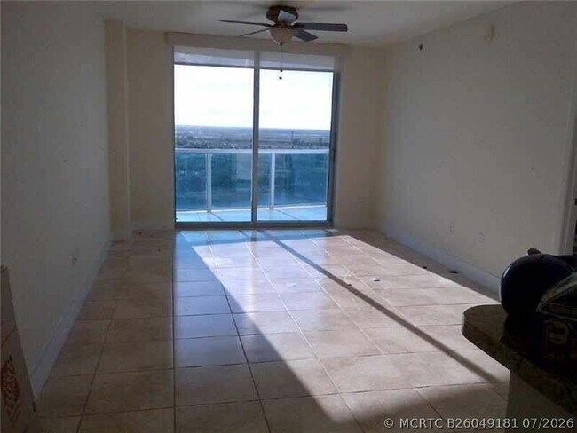 Building Photo - 2641 N Flamingo Rd