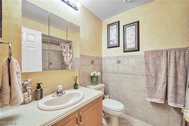 Building Photo - 12581 Kelly Sands Way