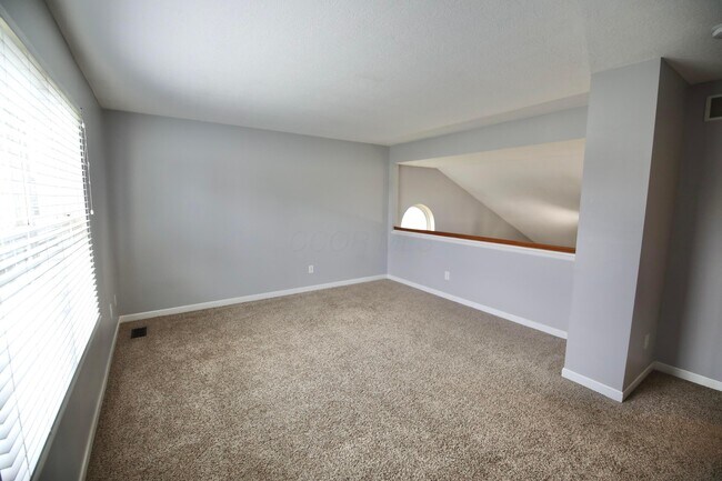 Building Photo - 4400 Greensbury Dr